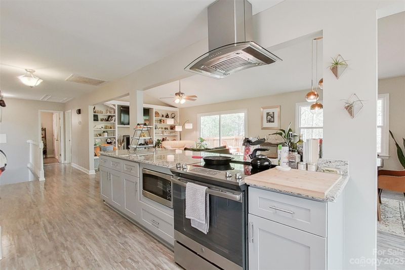 3900 Brookwood Rd, Charlotte, NC 28215