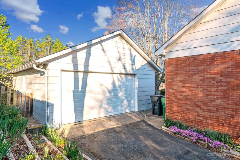 6924 Windyrush Rd, Charlotte, NC 28226