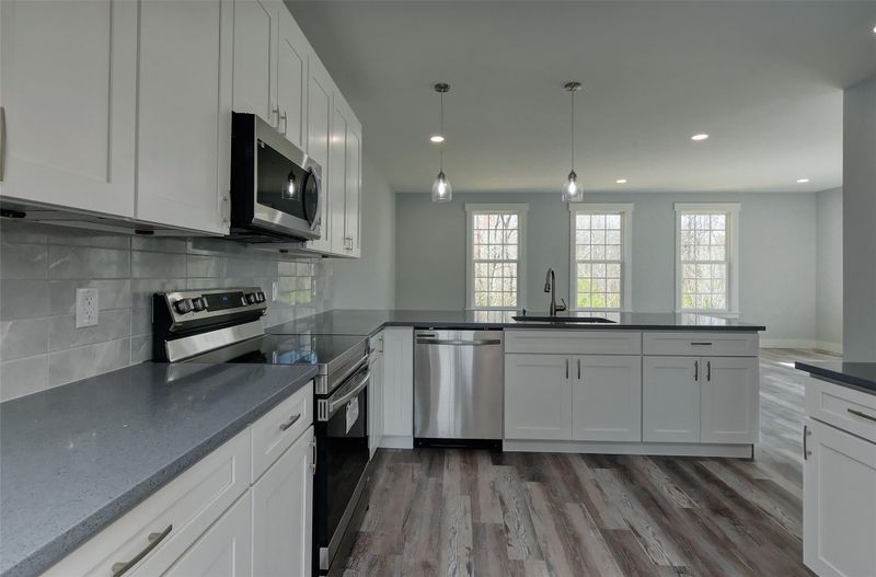 4008 Hereford Ln, Dallas, NC 28034