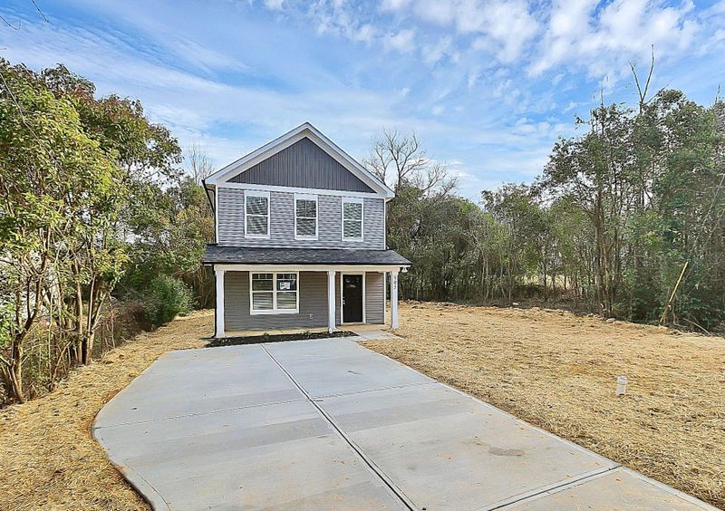 187 Chestnut Dr, Concord, NC 28025