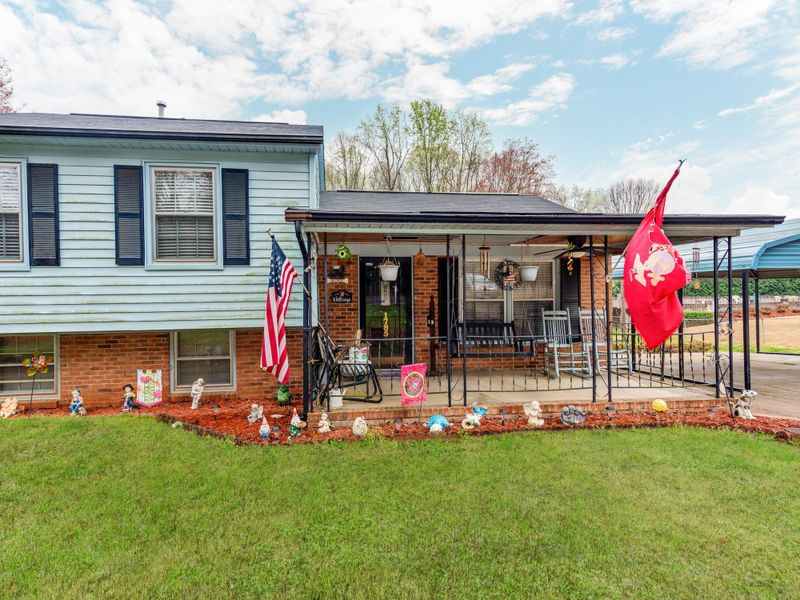 1785 Lane Rd, Mount Holly, NC 28120