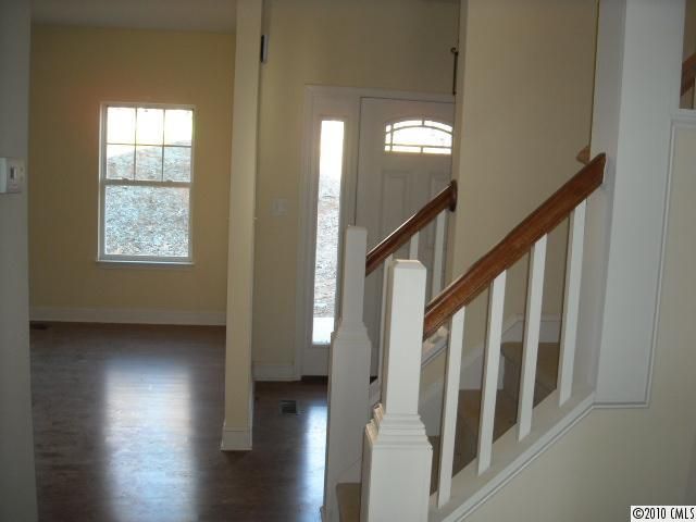 806 SE 17th Avenue Dr, Hickory, NC 28602
