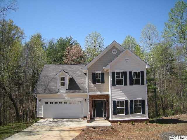 806 SE 17th Avenue Dr, Hickory, NC 28602