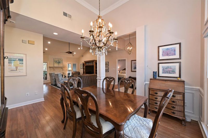 1813 Cloudburst Dr, Matthews, NC 28105