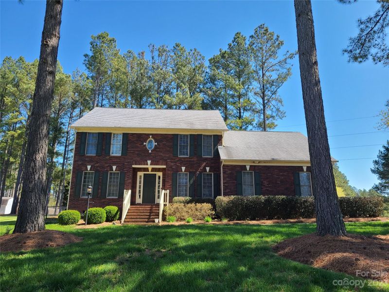 8885 Oldenburg Dr, Mount Pleasant, NC 28124