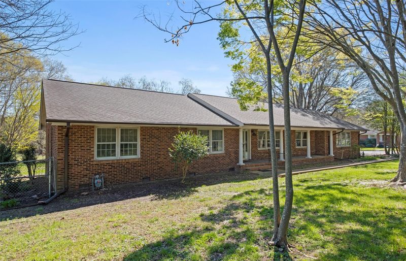 402 Bivens St, Wingate, NC 28174