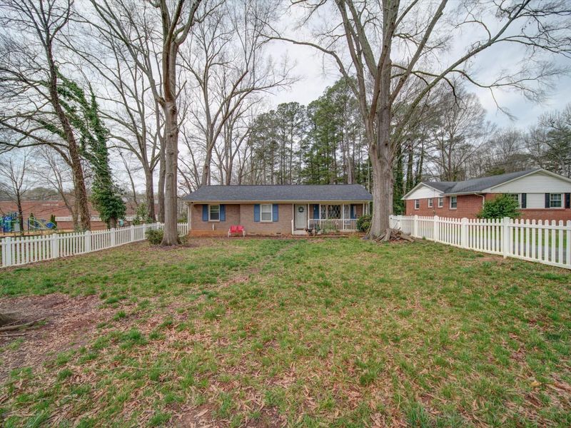 2029 Echo Ln, Gastonia, NC 28052