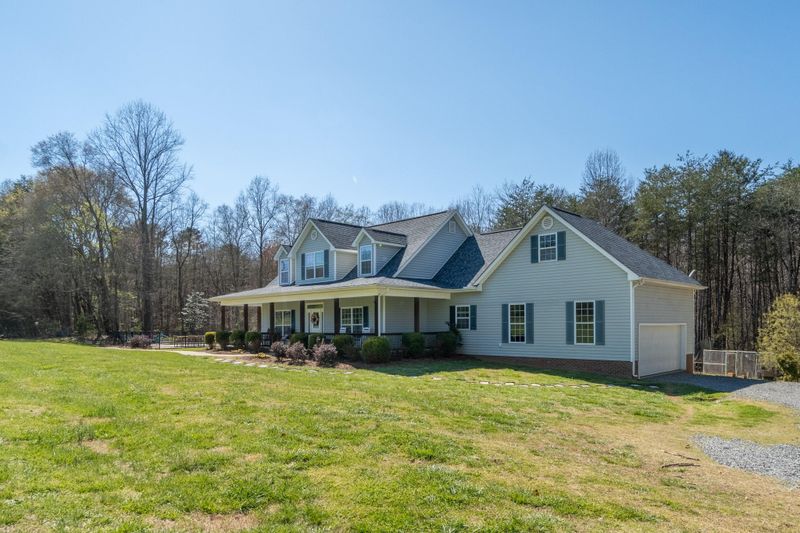 1349 Pell Dr, Lincolnton, NC 28092