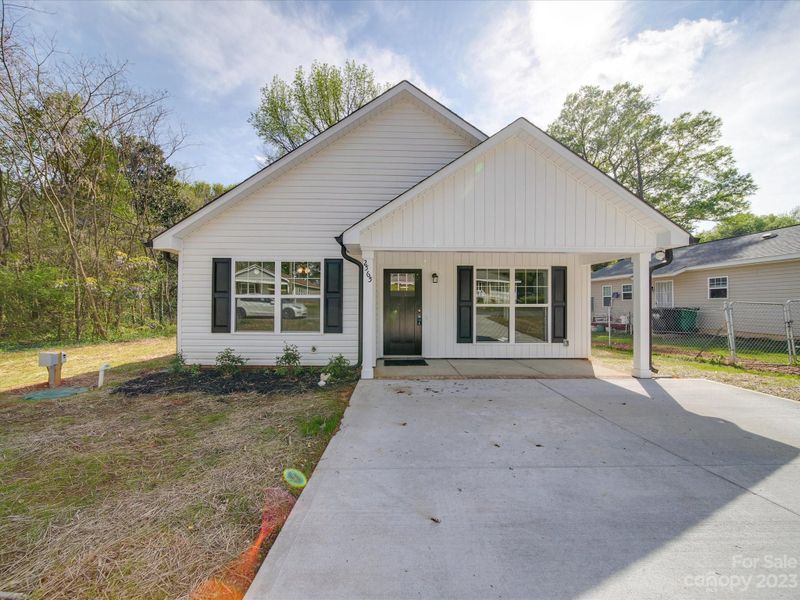 2565 Hemphill St, Charlotte, NC 28208