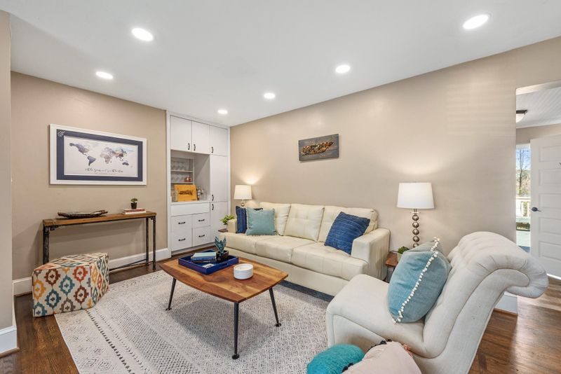 3209 Wicklow Pl, Charlotte, NC 28205