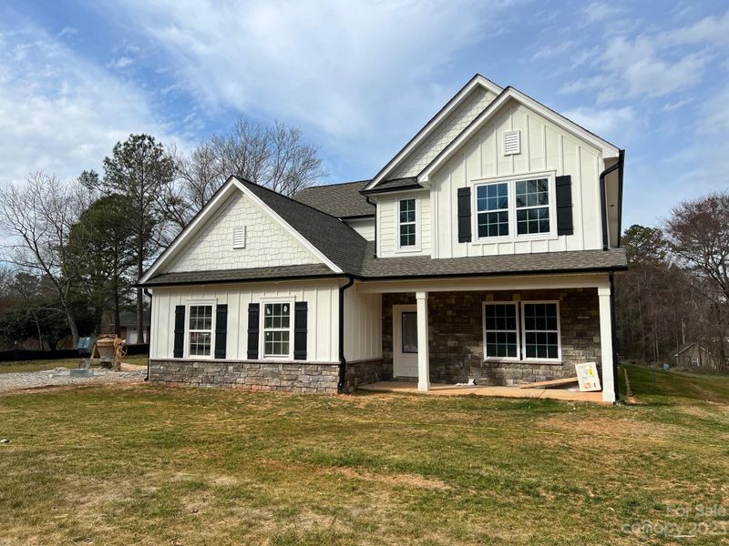 2338 Lakeview Cir, Matthews, NC 28105