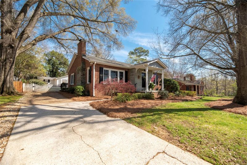 789 Carolyn Dr, Concord, NC 28025