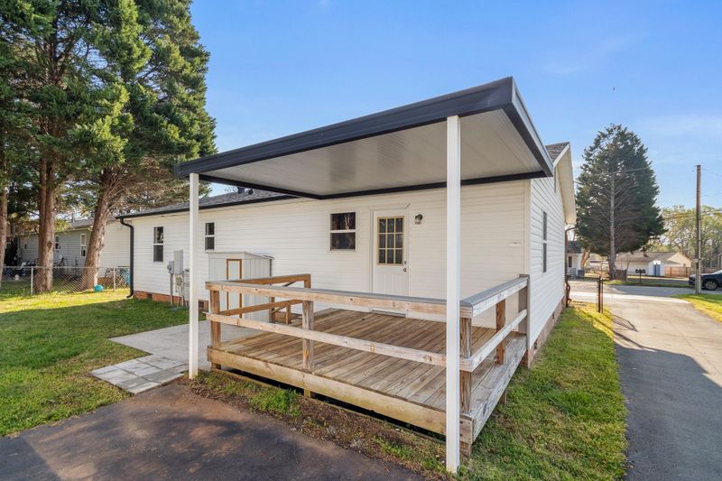 109 N 10th St, Belmont, NC 28012