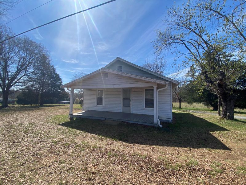 1223 Saw Mill Rd, Conover, NC 28613