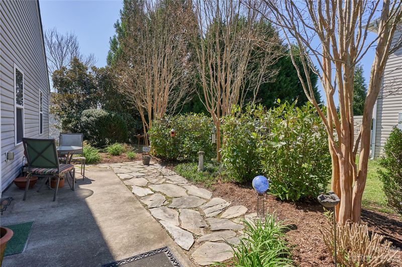 1122 Larkspur Ln, Dallas, NC 28034