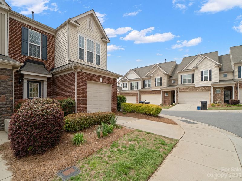6404 Silver Star Ln, Charlotte, NC 28210