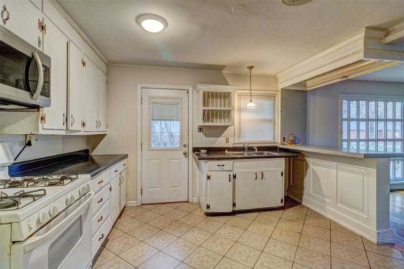 815 E Main St, Cherryville, NC 28021