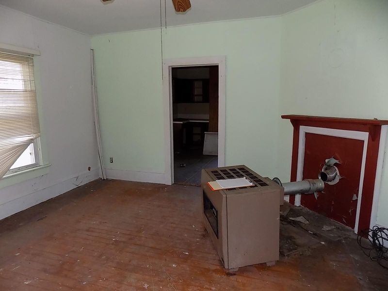 102 Maple Dr, Mount Holly, NC 28120