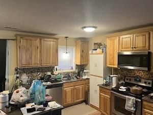 1053 19th St NE, Hickory, NC 28601
