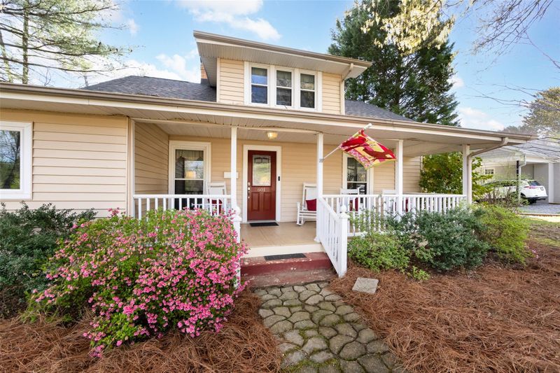 601 Cobb St, Lowell, NC 28098