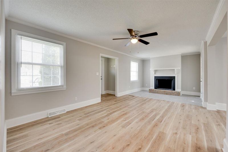 1101 E Park Dr, Gastonia, NC 28054