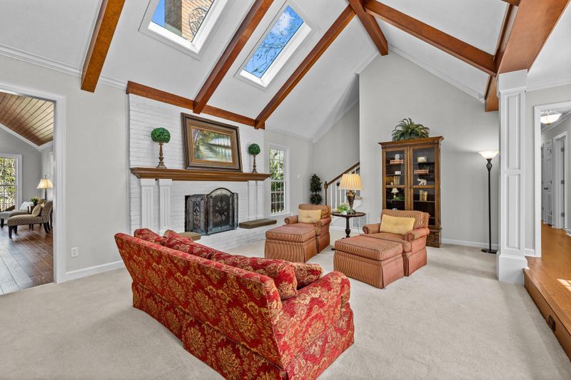 4809 Pine Ridge Rd, Charlotte, NC 28226