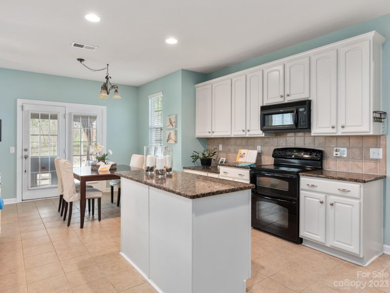 508 Springwood Dr, Waxhaw, NC 28173