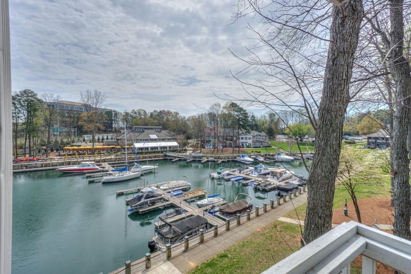 242 Northwest Dr, Davidson, NC 28036