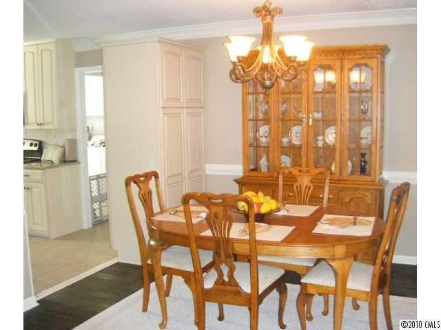 20801 Lagoona Dr, Cornelius, NC 28031
