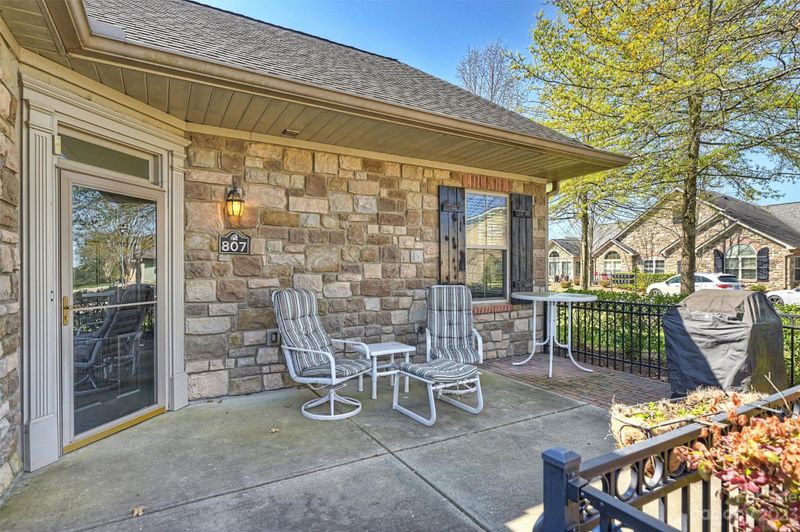 807 Ledgestone Ct, Tega Cay, SC 29708