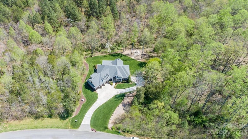 1182 Misty Creek Dr, Iron Station, NC 28080