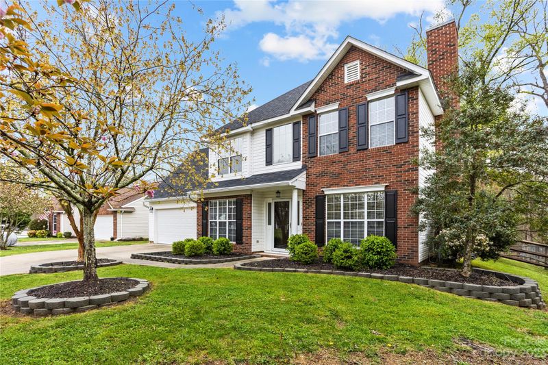 240 Forest Pond Rd, Kannapolis, NC 28083