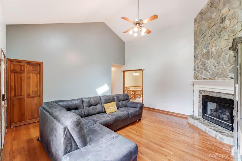7785 Old Post Rd, Denver, NC 28037