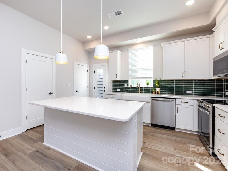 2025 Summey Ave, Charlotte, NC 28211