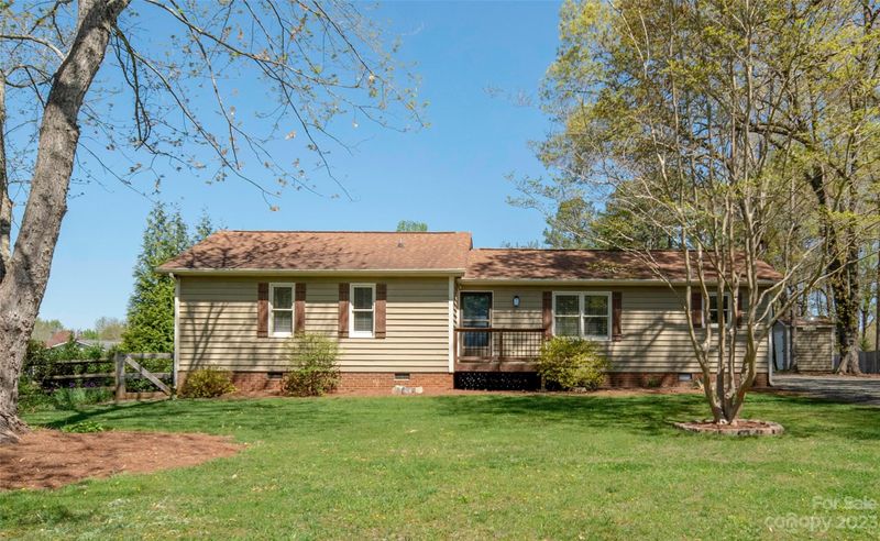 2216 Bow Wood Trl, Matthews, NC 28104