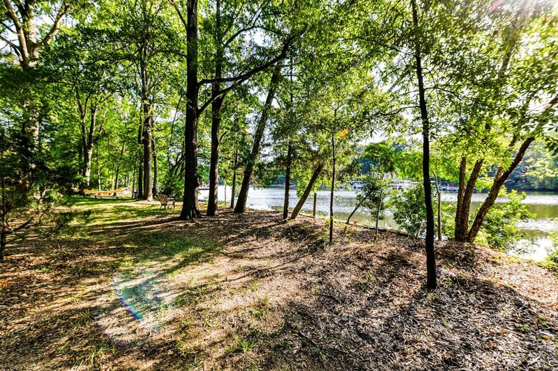 410 Windward Dr, Davidson, NC 28036