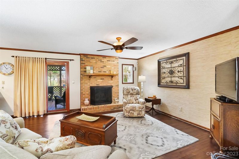 2221 Applegate Dr, Concord, NC 28027