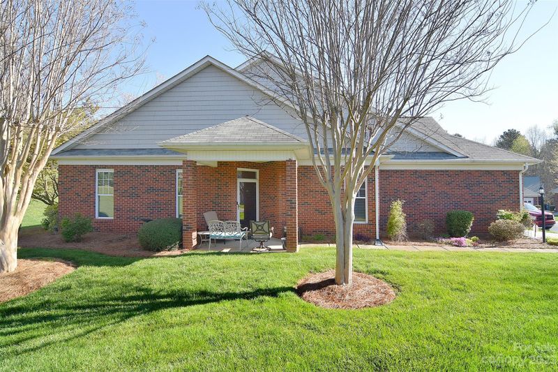 3845 Misty Glen Ct, Matthews, NC 28105