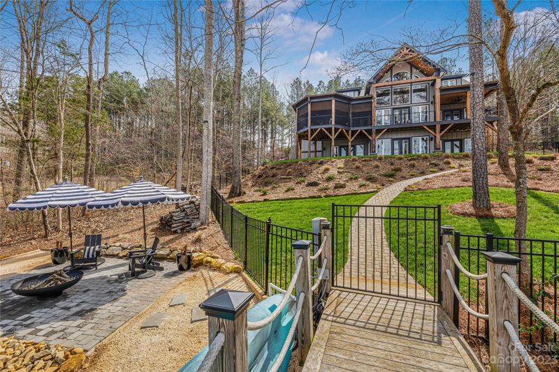 6652 Goose Point Dr, Denver, NC 28037