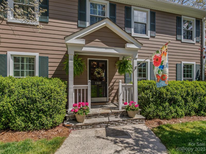 1310 Betsy Dr, Charlotte, NC 28211