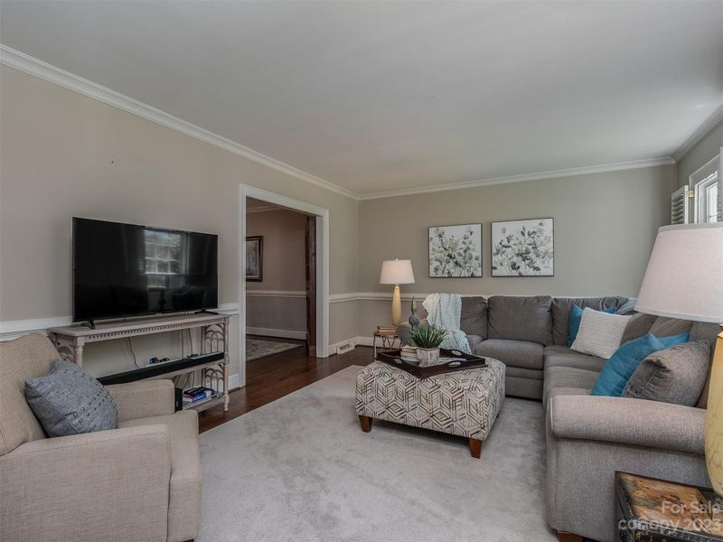 1310 Betsy Dr, Charlotte, NC 28211