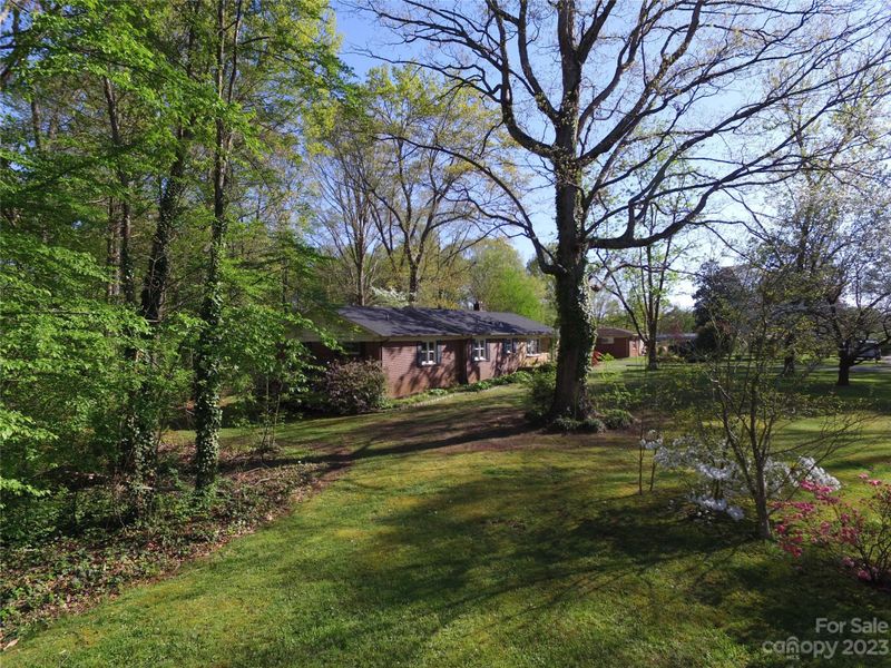 3874 Idlewood Acres Rd, Hickory, NC 28601