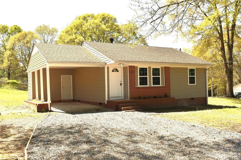 907 E Harrison Ave, Gastonia, NC 28054