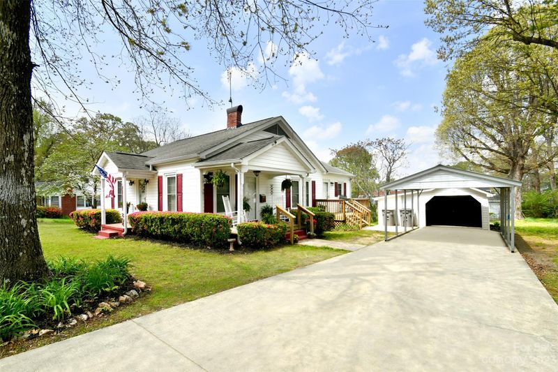 804 Maplewood St, Kannapolis, NC 28081