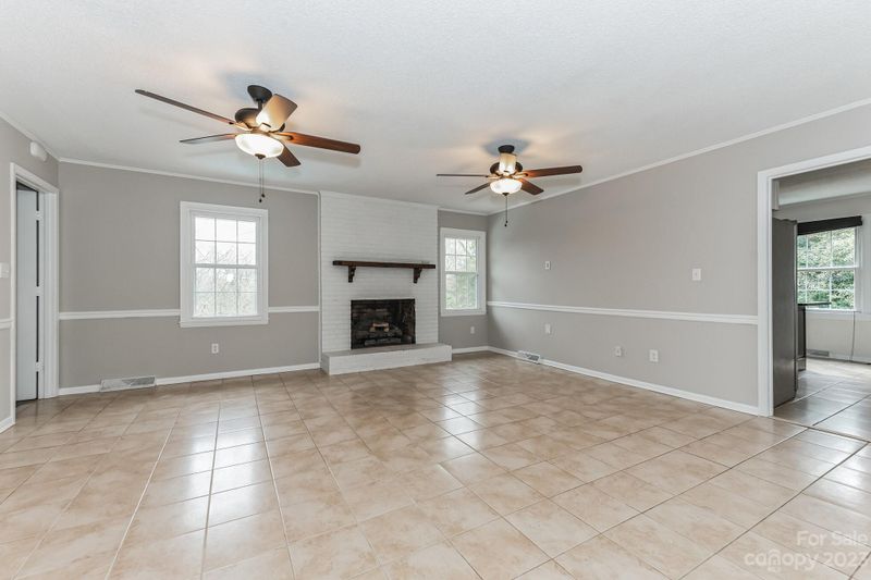 577 Foxwood Dr, Concord, NC 28025