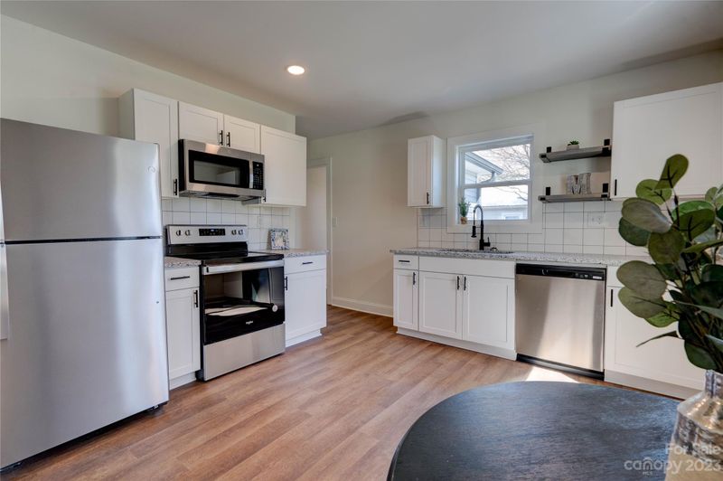 501 Carol Rd, Cherryville, NC 28021