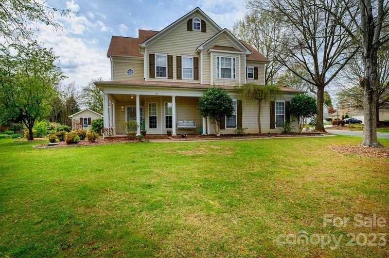 104 Forest Glen Rd, Mooresville, NC 28115