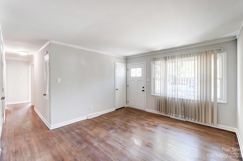 921 Carrington Dr, Charlotte, NC 28214
