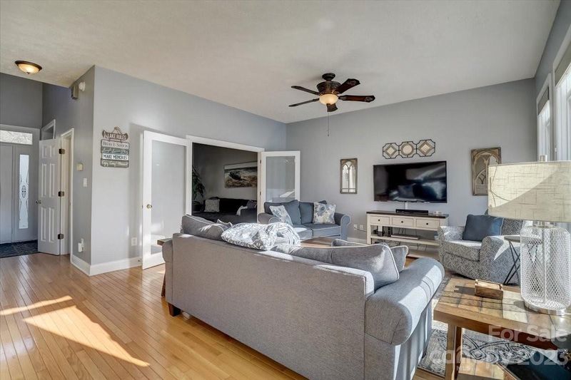 3985 Duffy Dr, Sherrills Ford, NC 28673