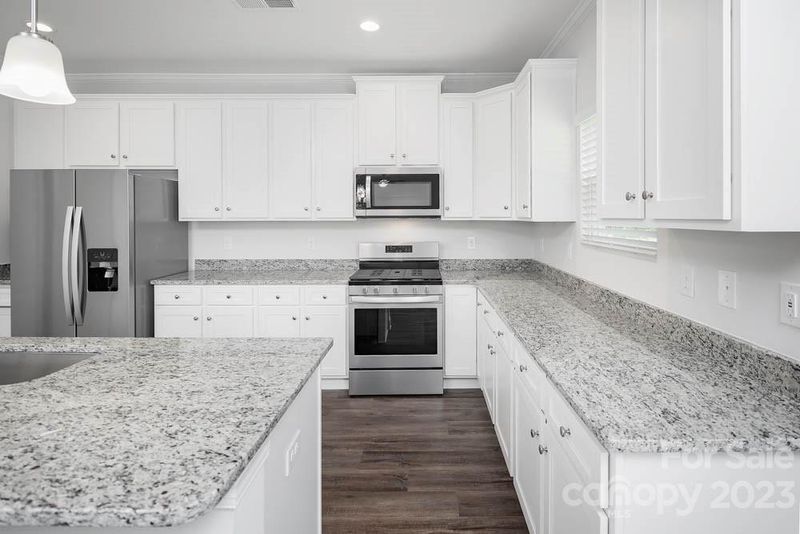 121 Milliner Dr, Troutman, NC 28166